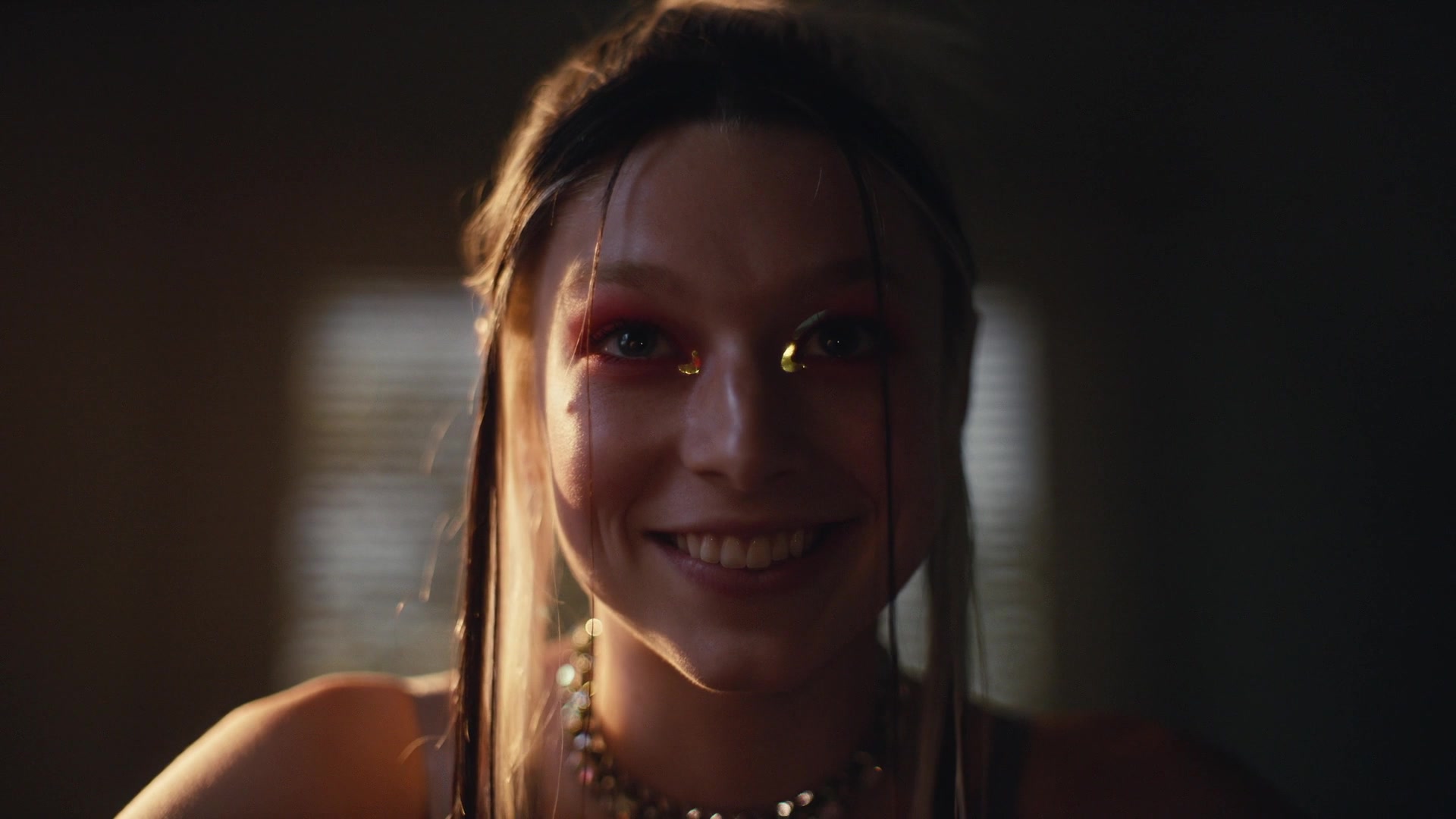 HunterSchaferLove_Euphoria1x08ScreenCaptures-019.jpg