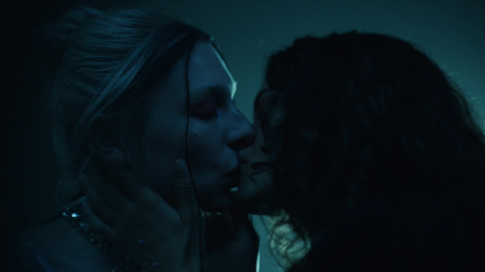 HunterSchaferLove_Euphoria1x08ScreenCaptures-134.jpg
