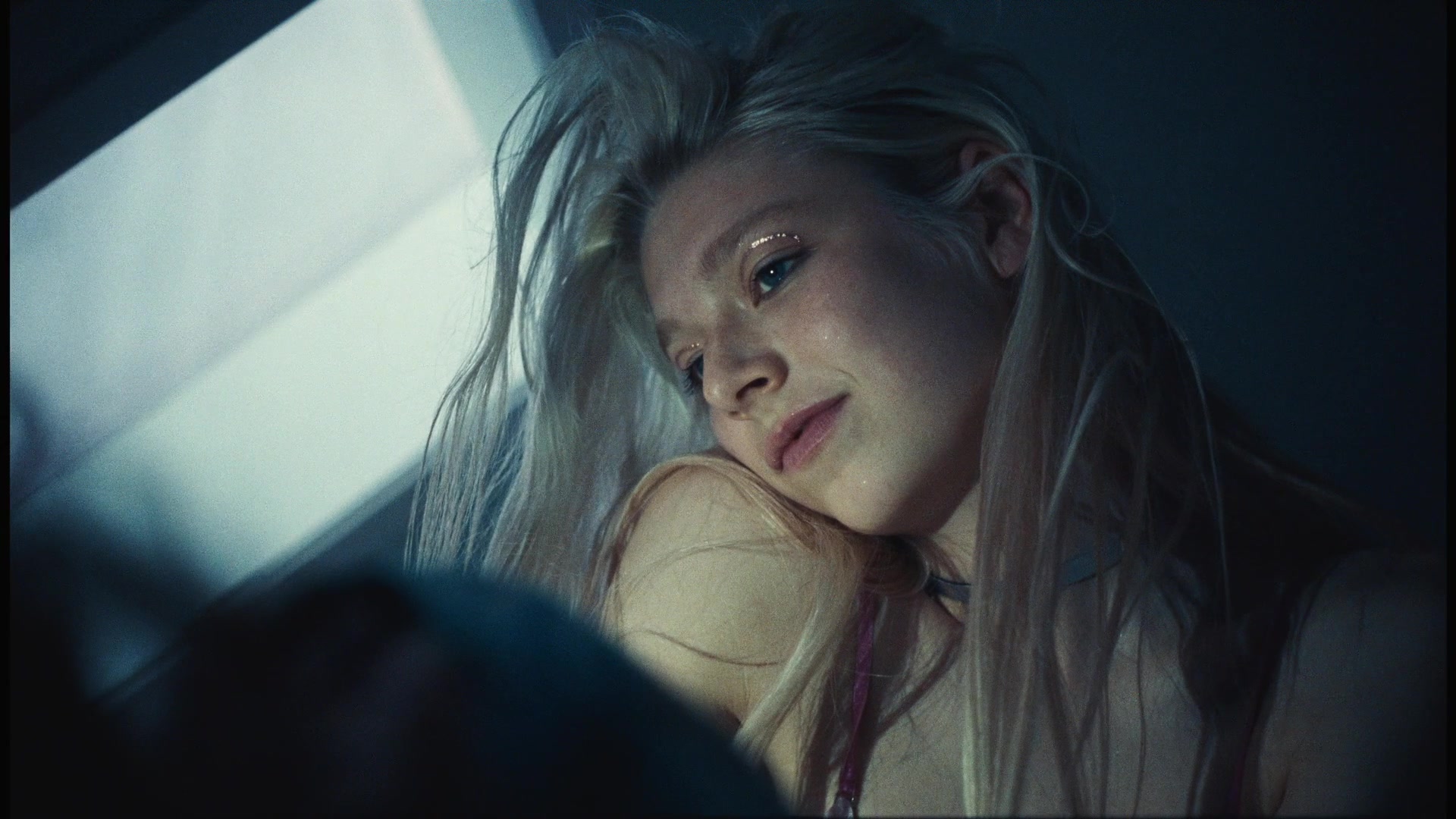 HunterSchaferLove_Euphoria1x08ScreenCaptures-164.jpg